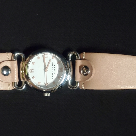 Pink leather invicta watch for women - Picture 5 of 5